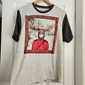 *Host‎ Pick* Ugly Christmas T-shirts Moose Mountie In a Picture Framed - Size L